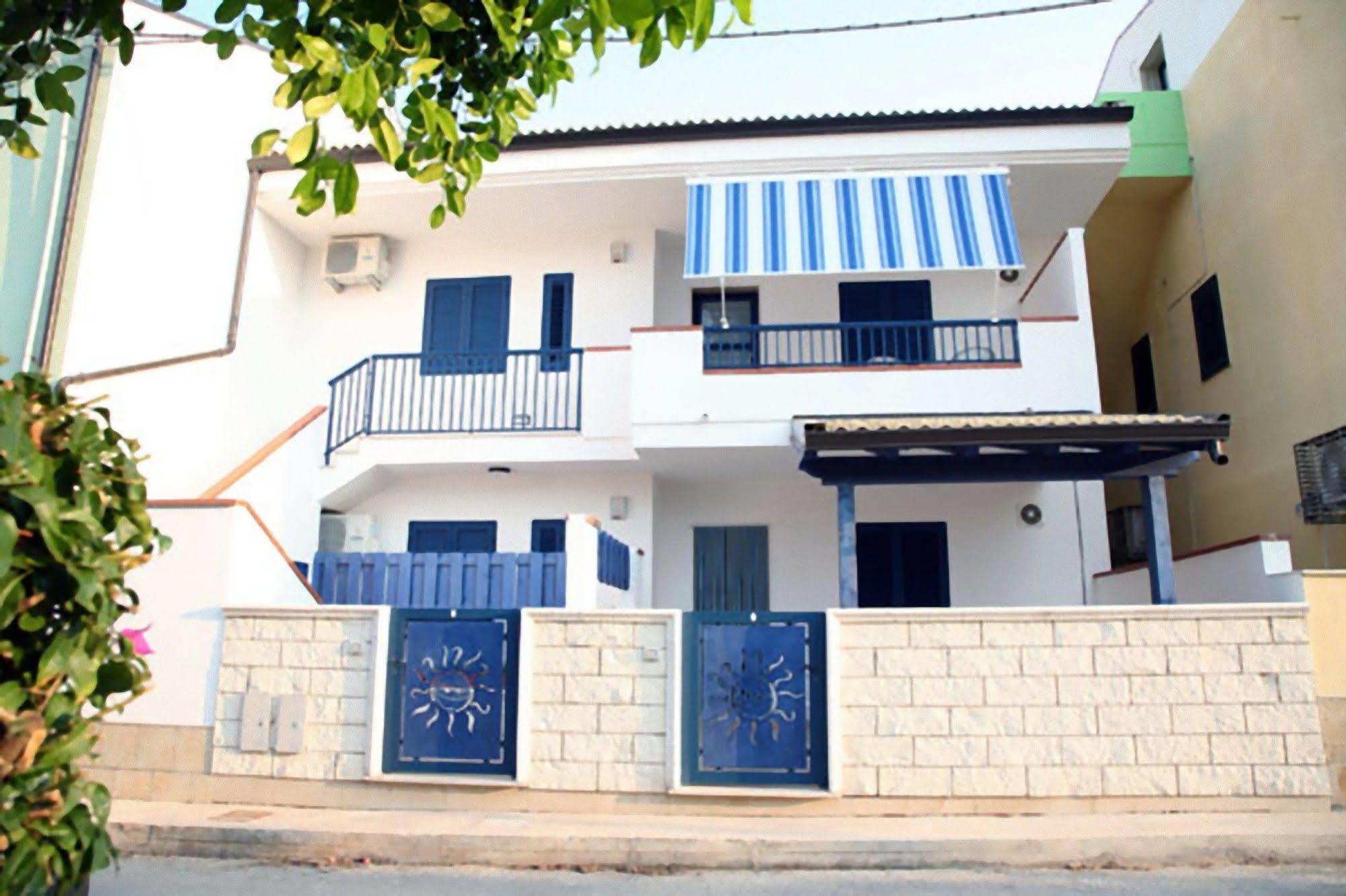 MareinSicilia: Appartamenti del Melo Marina di Ragusa Esterno foto